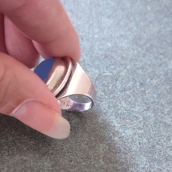 Elegant Sterling Silver(925) Blue Stone Ring Size 5 3/4 - Picture 2 of 5